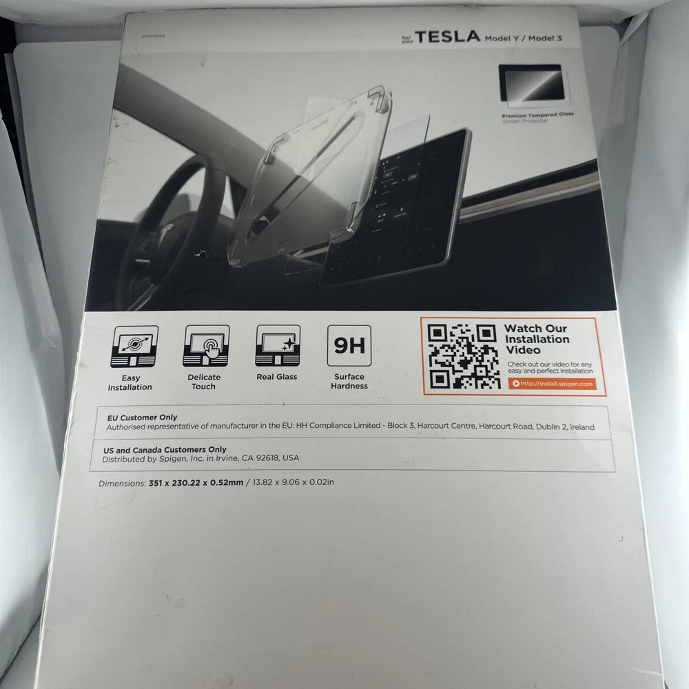 Spigen Tempered Glass Screen Protector GlasTR EZ Fit - Tesla 3/Y Dashboard Touch